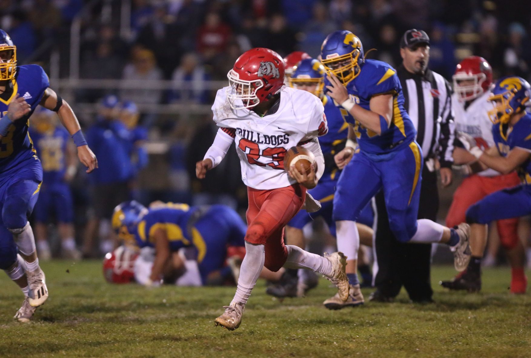 Hampton-Dumont-CAL football vs Humboldt (3).jpg